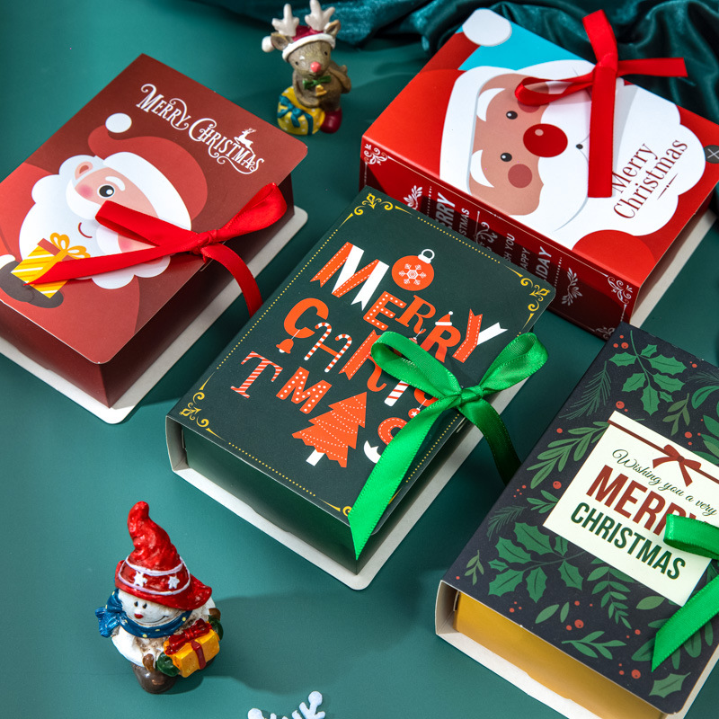 Boîte cadeau de Noël façon livre – quatre motifs