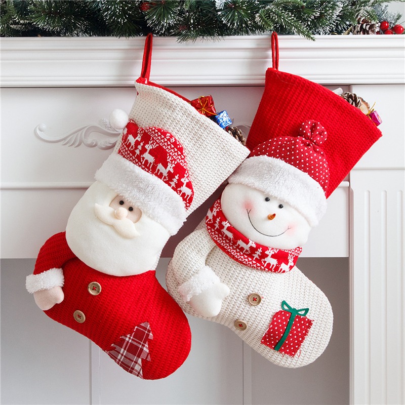 Chaussette de Noël tricotée rouge et blanche