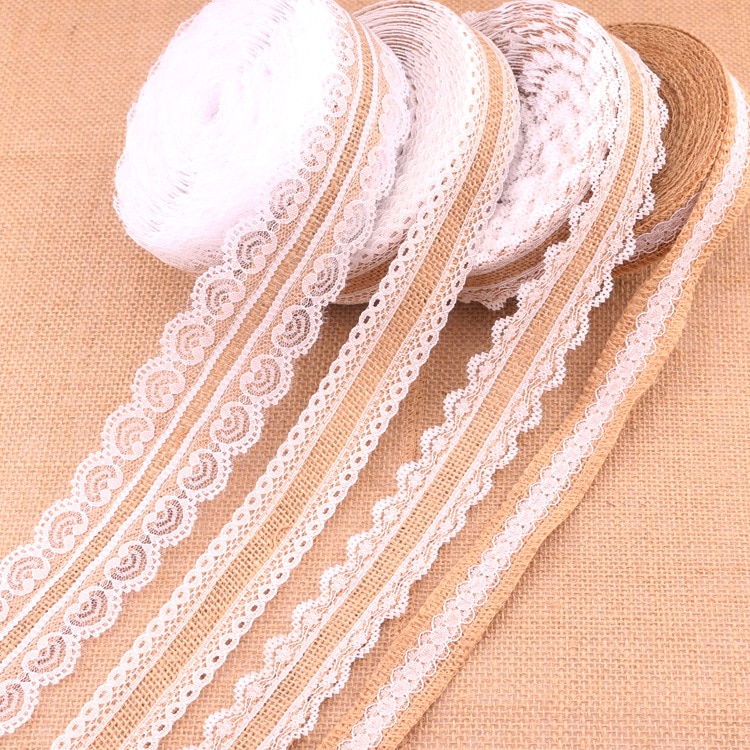 Ruban lin et dentelle DIY pour décoration de Noël