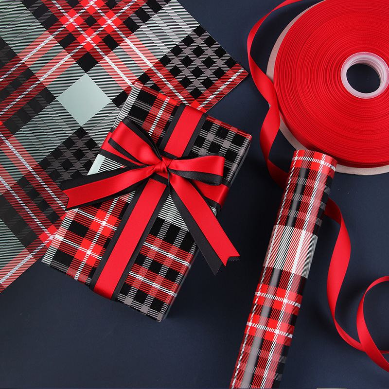 Papier cadeau de Noël 50 × 70 cm – huit motifs