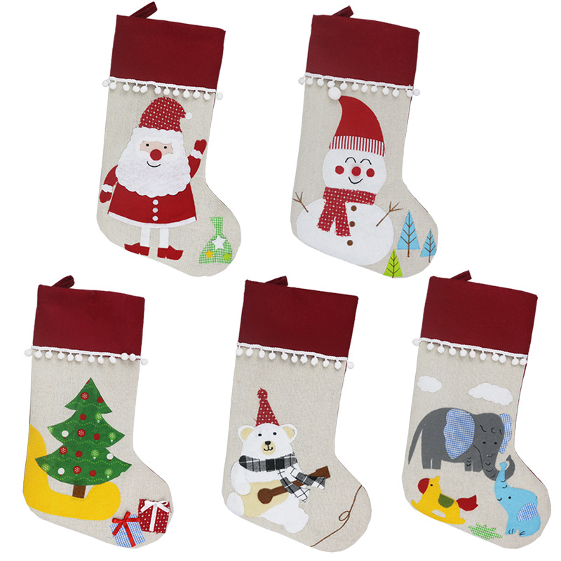 Chaussettes cadeaux de Noël – cinq personnages